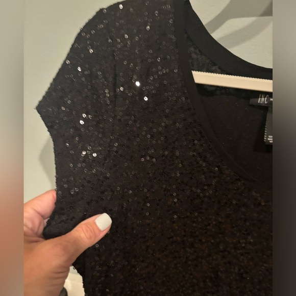 Women's Holiday Sequence Short Sleeve Top - INC International Concepts -Size M - Picture 2 of 11